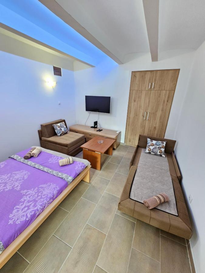 Booking Apartments Alone 1 Belgrad Exterior foto